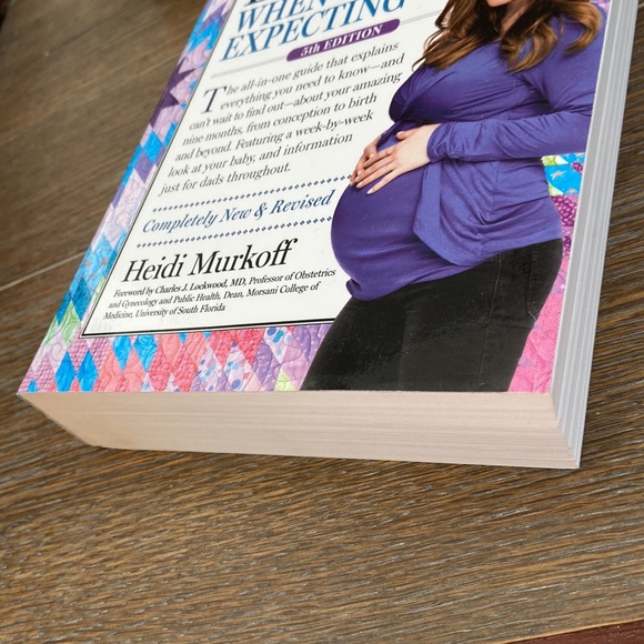 2nd hand Parenting books|What to expect& Baby owner’s manual& Bring up bebe - Picture 5 of 12